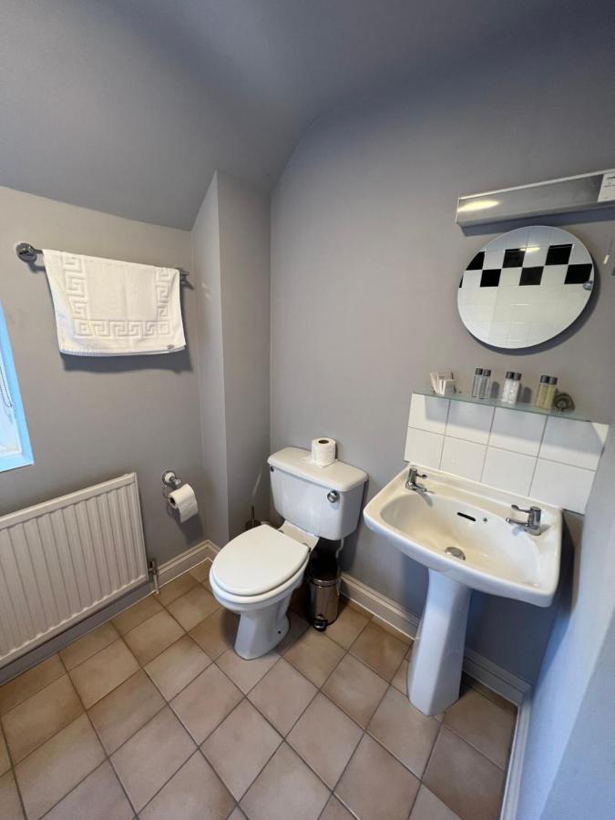 Hotel The Six Bells Beenham Exteriér fotografie