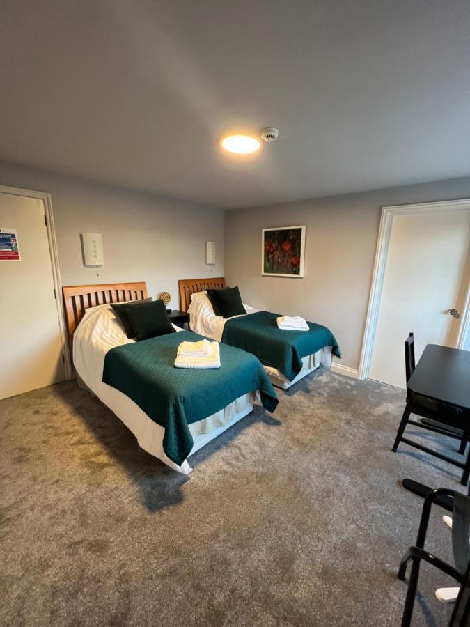 Hotel The Six Bells Beenham Exteriér fotografie