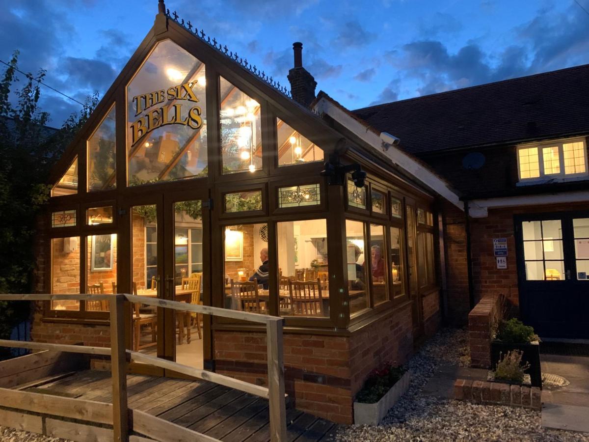 Hotel The Six Bells Beenham Exteriér fotografie